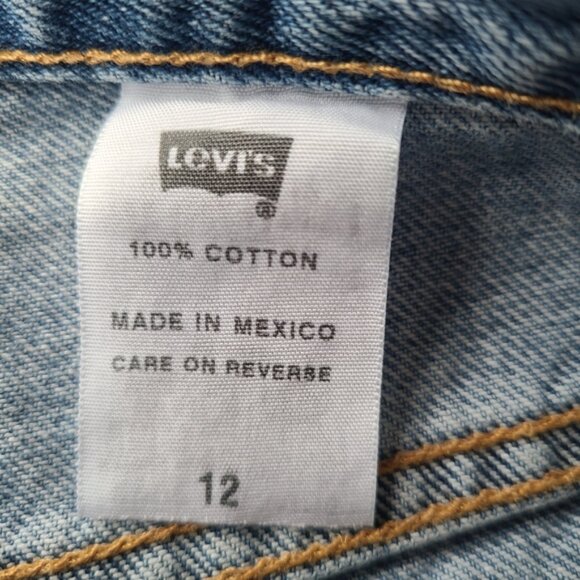 Vintage Levi's High Waisted Light Wash Blue Denim Mom Jean Shorts Size 12 32 x 7 - Picture 3 of 7
